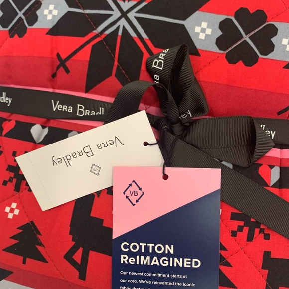 NWT Vera Bradley Blanket Throw Nordic Stripe Christmas Down quilted 55 X 72 - Picture 11 of 13